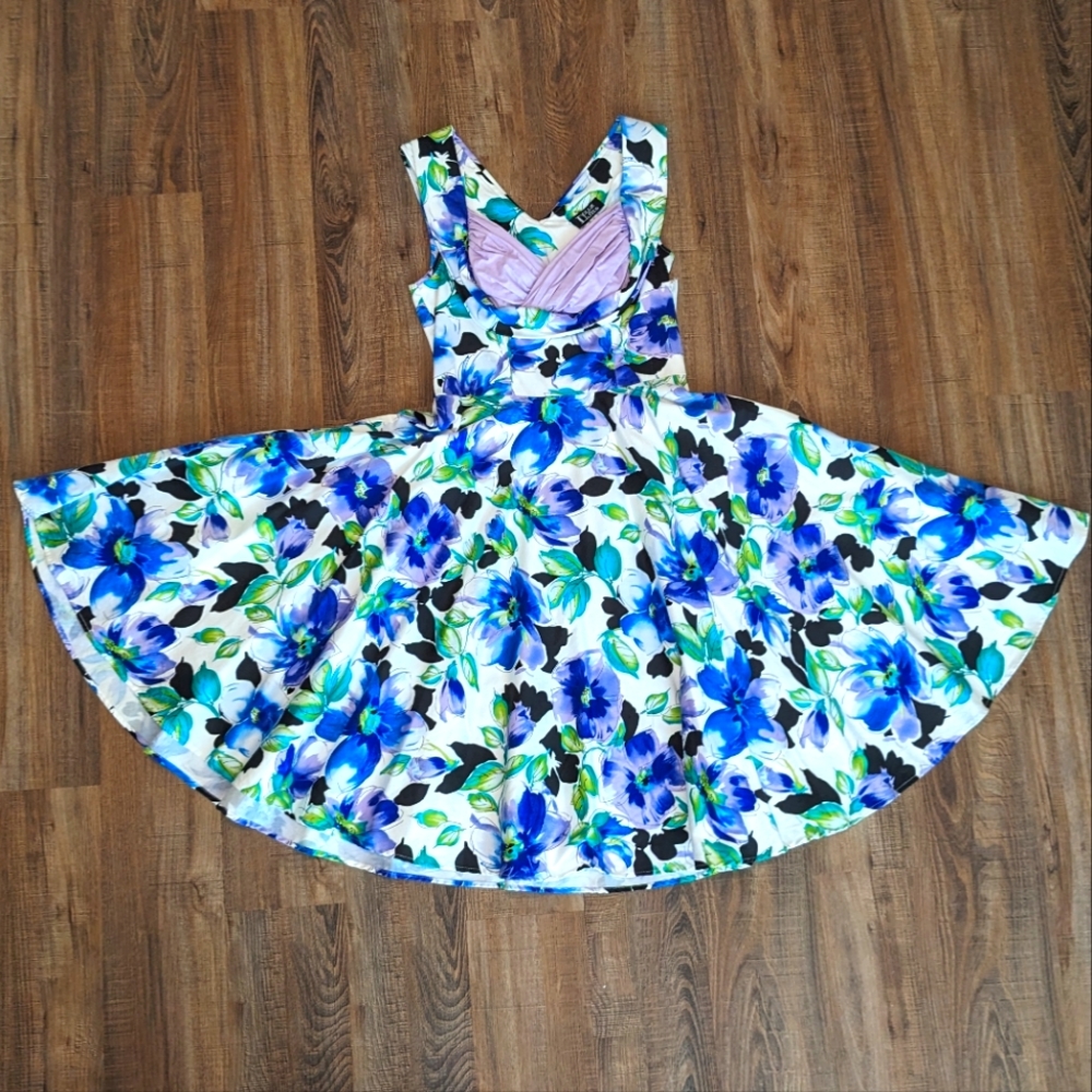 Retro Sweetheart Swing dress, Small